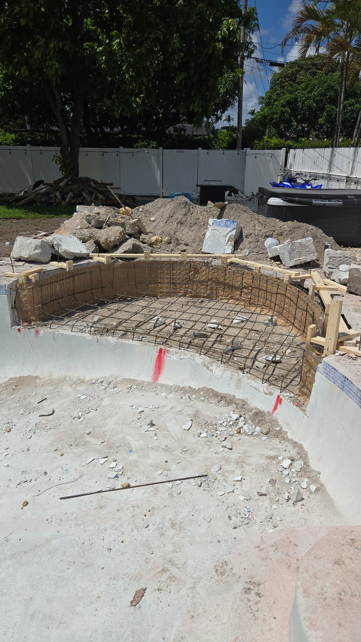 Expert inground pool builders creating custom designs for homes in Miami