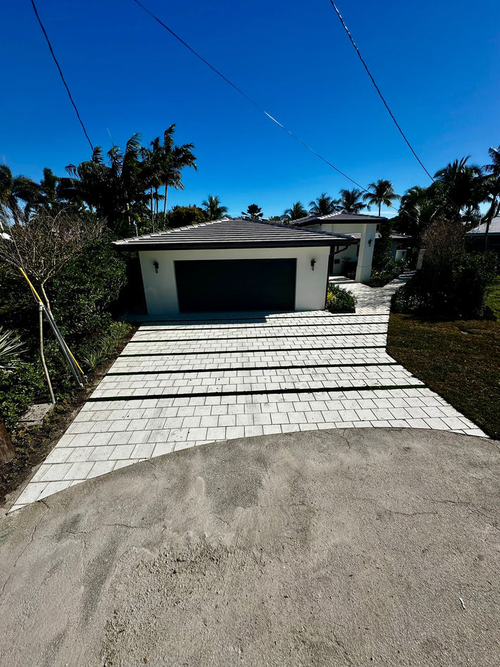 Modern artificial turf driveway combining functionality and curb appeal in Miami